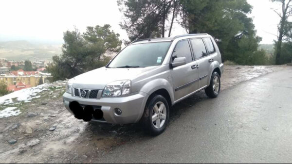 ⁦Nissan x-trail 2.2dci 136ch 2009⁩ - الصورة ⁦4⁩