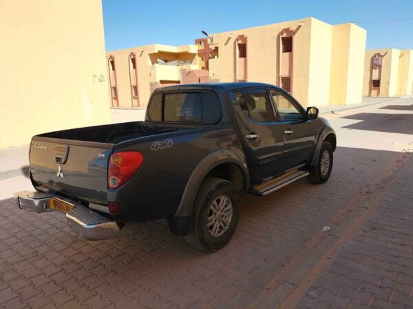 ⁦Mitsubishi L200 136ch 2009⁩ - الصورة ⁦7⁩