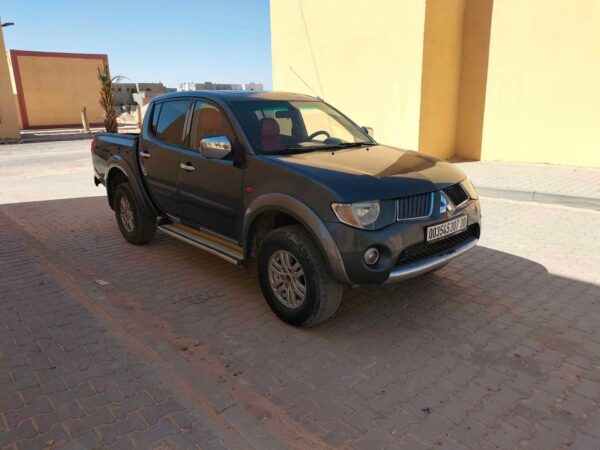 Mitsubishi L200 136ch 2009