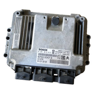 وحدة التحكم الرئيسة